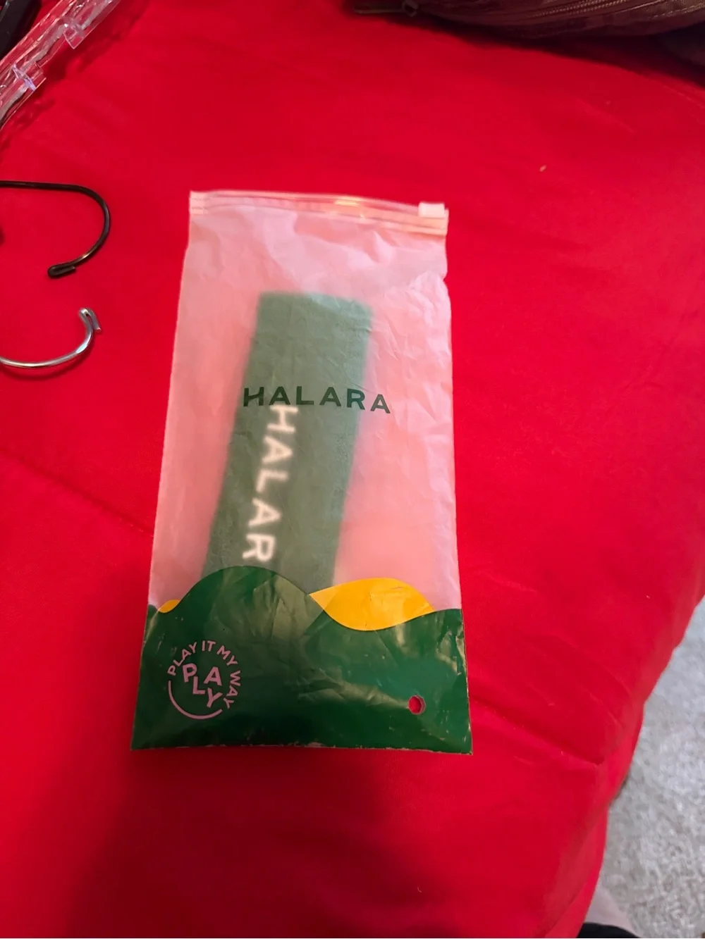 HALARA green knit